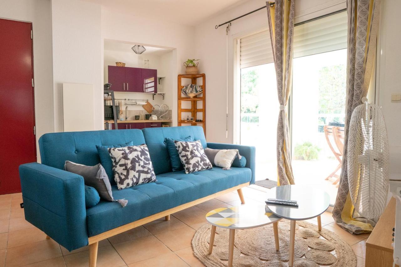 L'Ile Au Paon - Appartement T2 Avec Piscine Et Parking Les Abymes Bagian luar foto