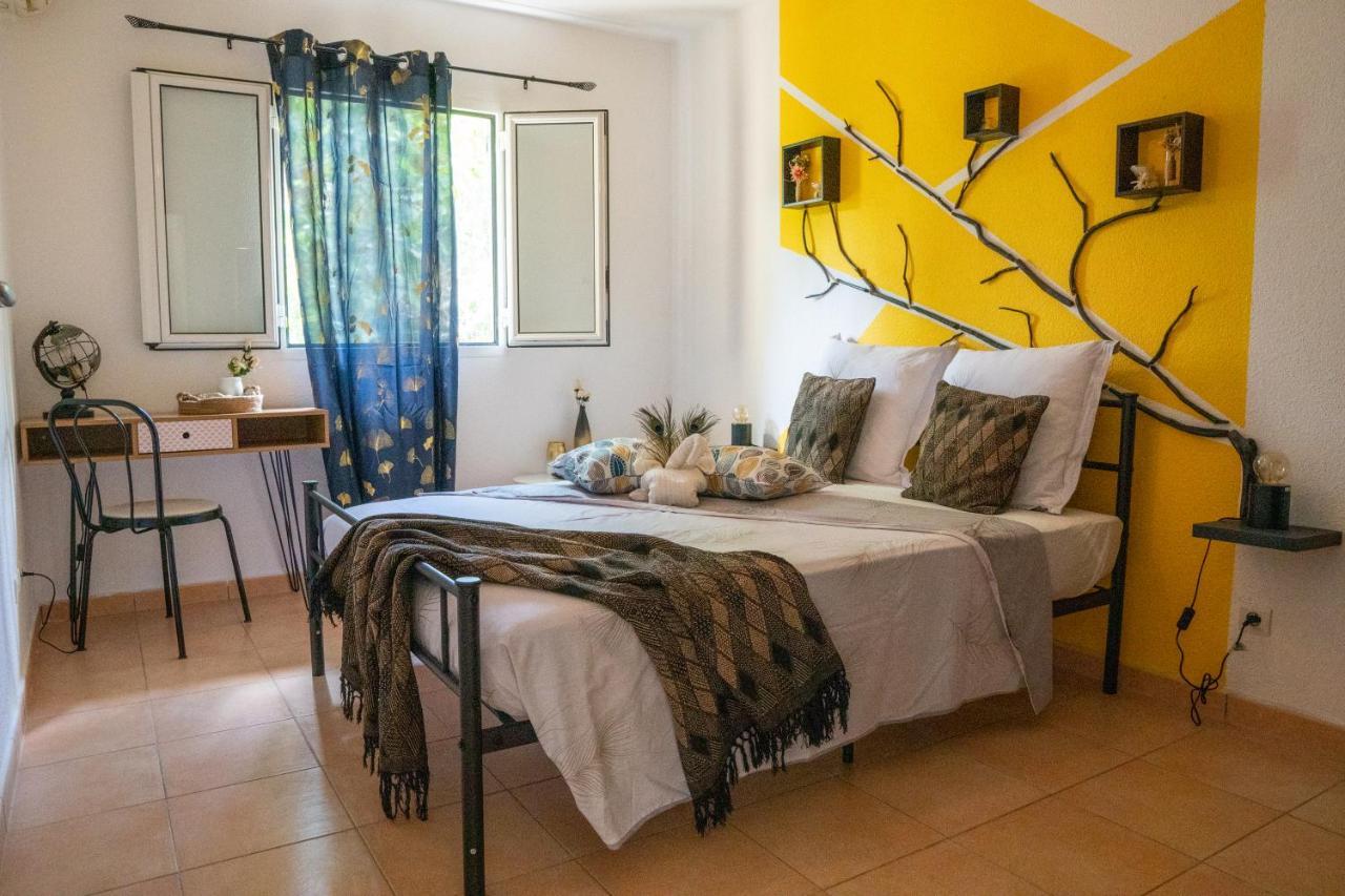 L'Ile Au Paon - Appartement T2 Avec Piscine Et Parking Les Abymes Bagian luar foto